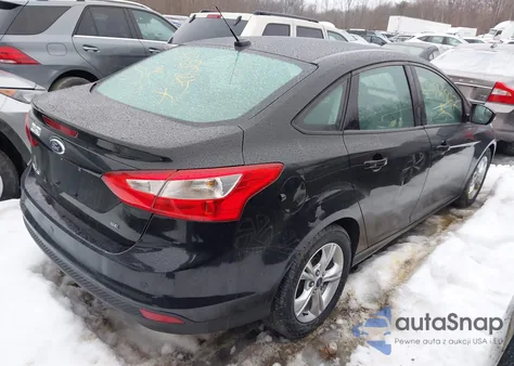 2014 Ford Focus Se z USA, uszkodzony, nr VIN 1FADP3F22EL274271